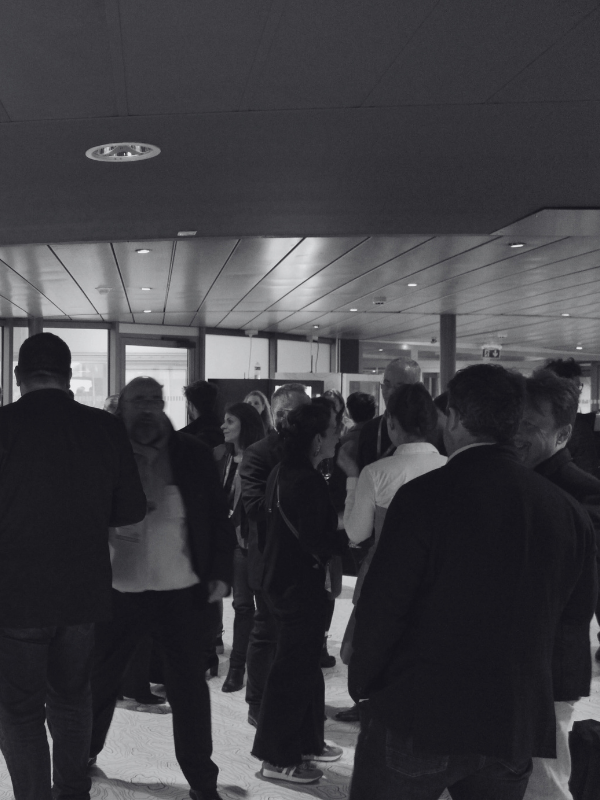 Échanges entre participants et partenaires lors de la conférence Dataquitaine